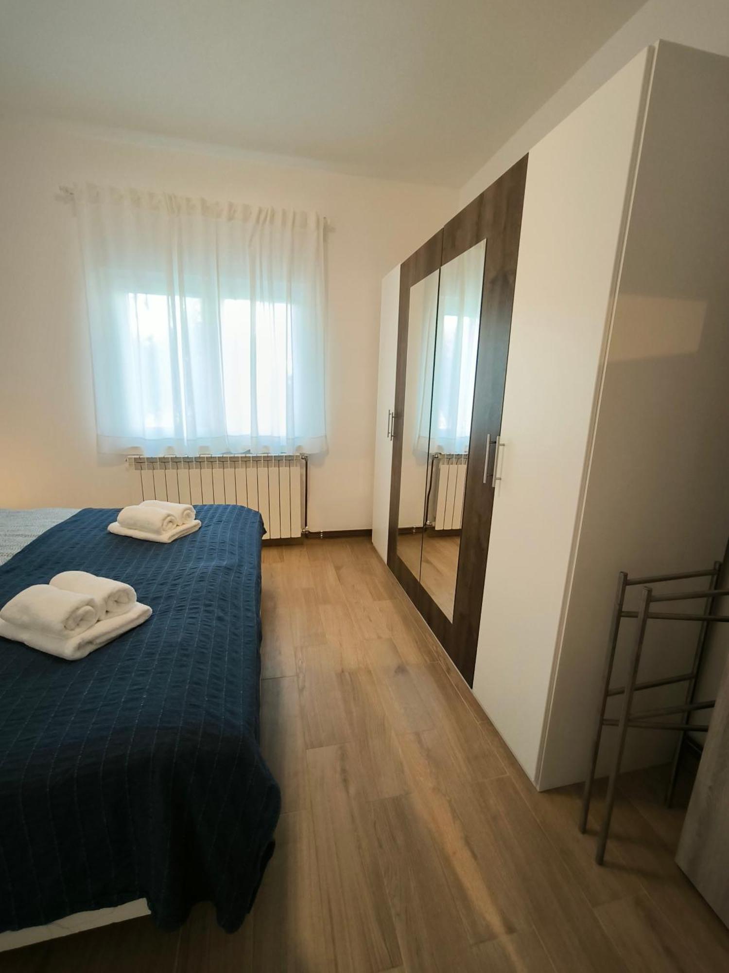 Porec Jadran Apartments Bilik gambar